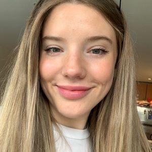 Meet your Posher, Alexa